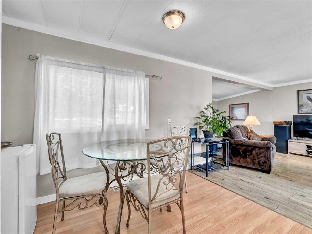 361 Beaufort Crescent SW