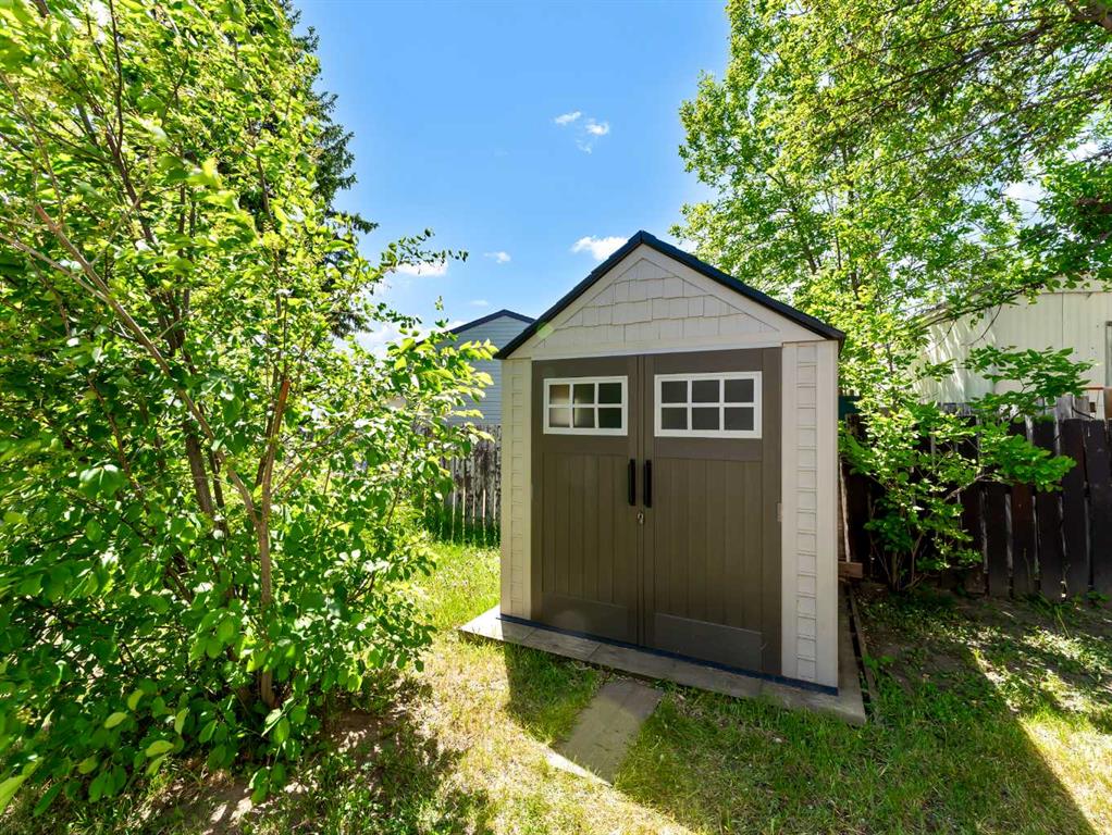 361 Beaufort Crescent SW