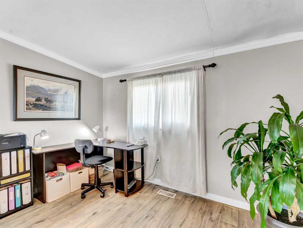 361 Beaufort Crescent SW