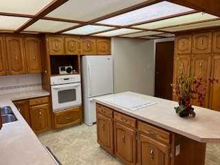 22 Rideau Crescent SE