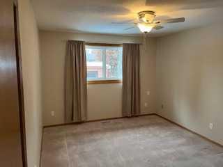 22 Rideau Crescent SE