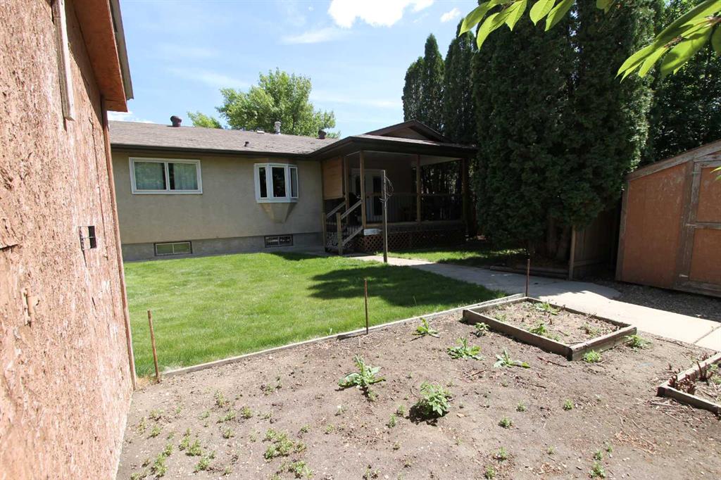 22 Rideau Crescent SE