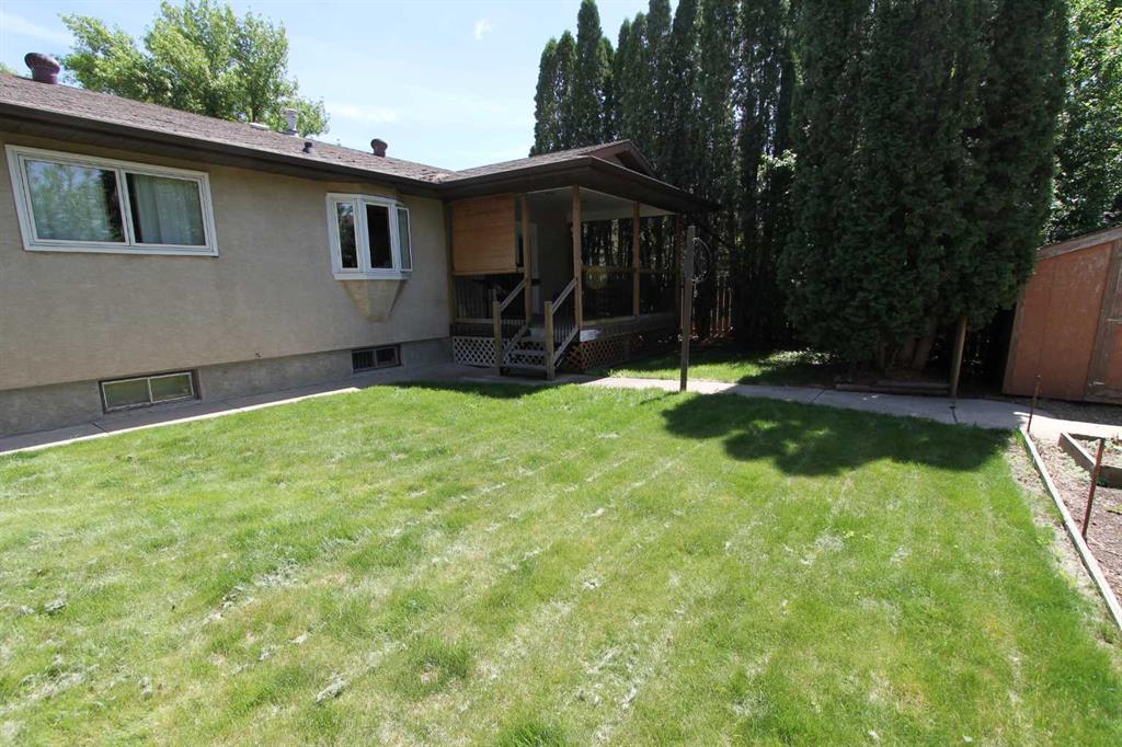 22 Rideau Crescent SE