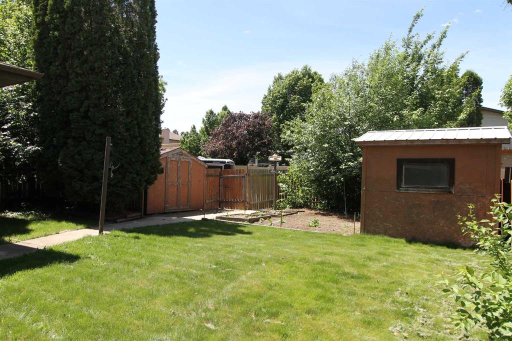 22 Rideau Crescent SE