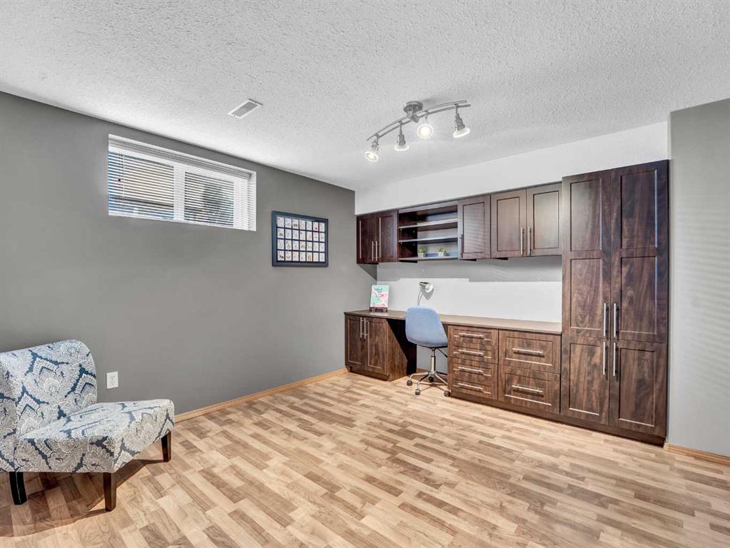 24 Sunrise Circle SW