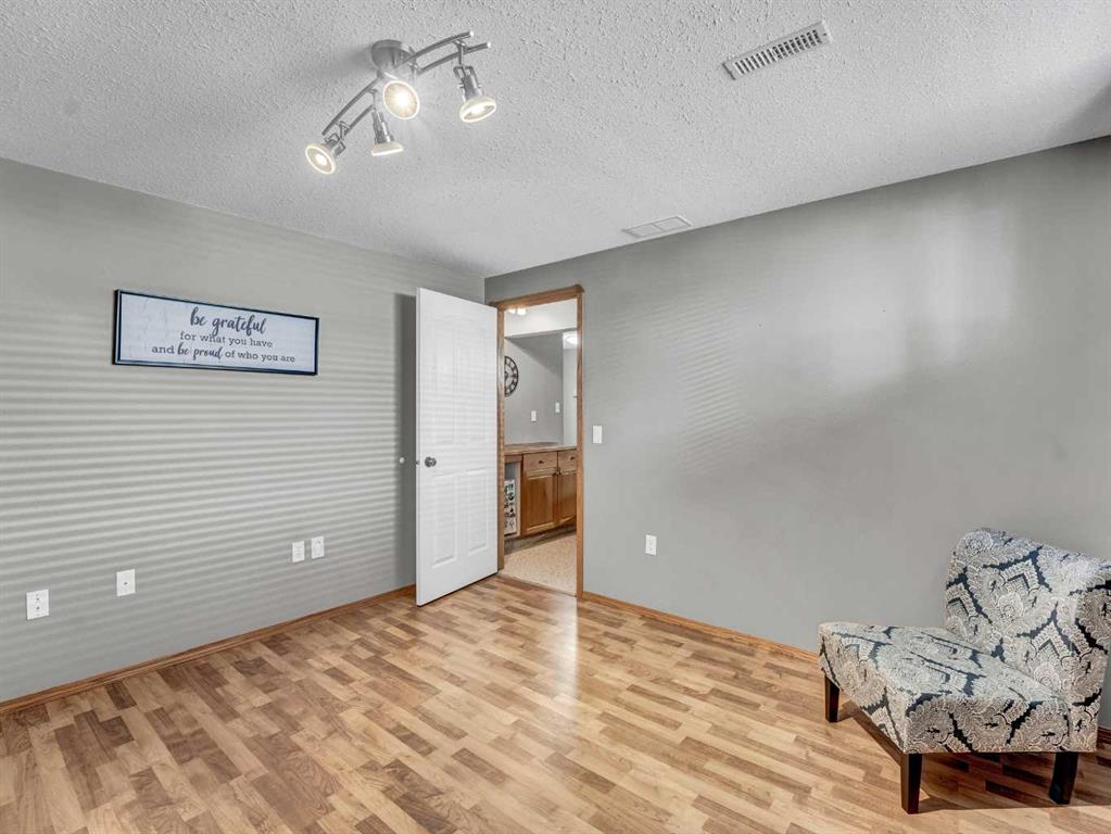 24 Sunrise Circle SW