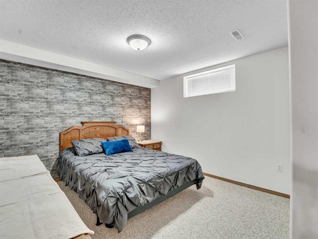 24 Sunrise Circle SW