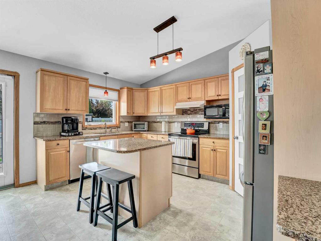 24 Sunrise Circle SW