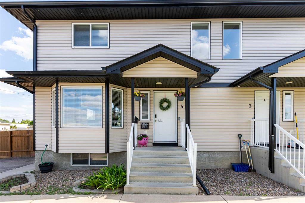 #4 124 3 Street NE, Redcliff