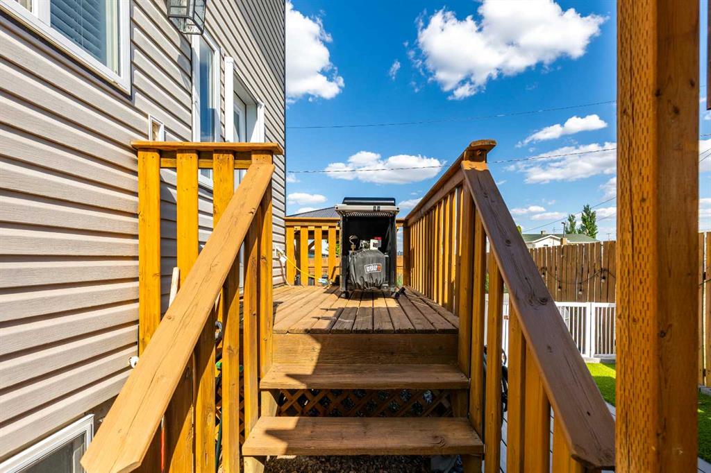 #4 124 3 Street NE