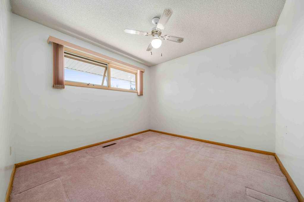 89 Cochrane Drive NW