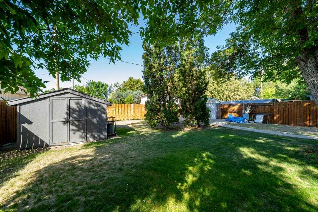 89 Cochrane Drive NW