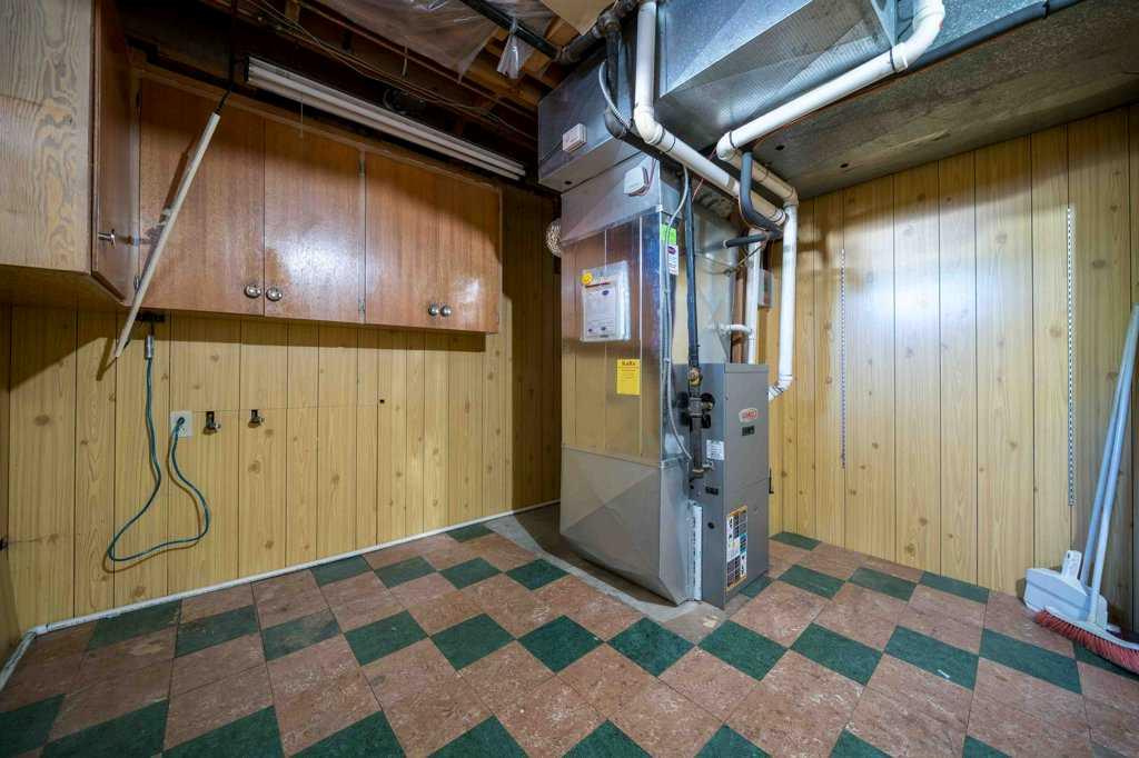 89 Cochrane Drive NW