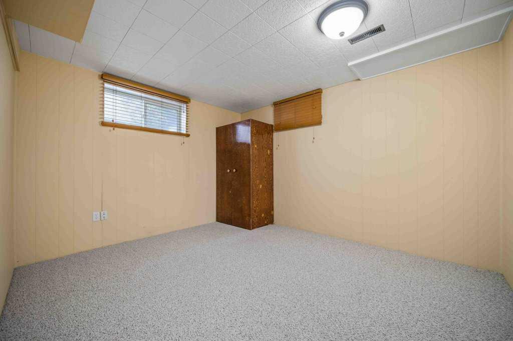 89 Cochrane Drive NW