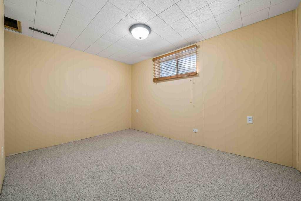 89 Cochrane Drive NW