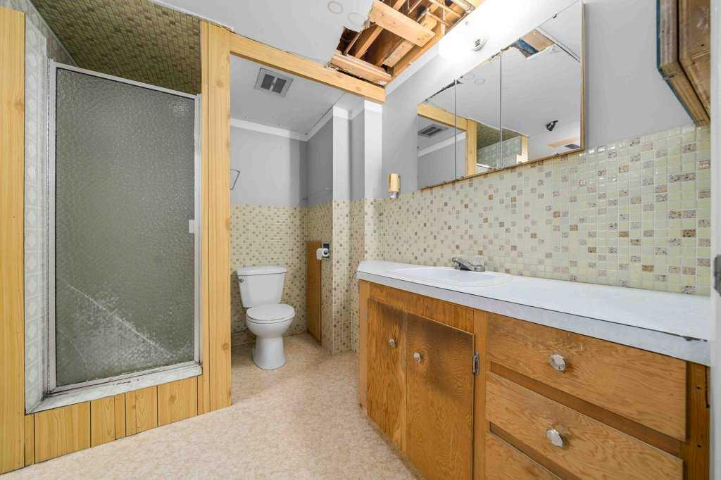 89 Cochrane Drive NW