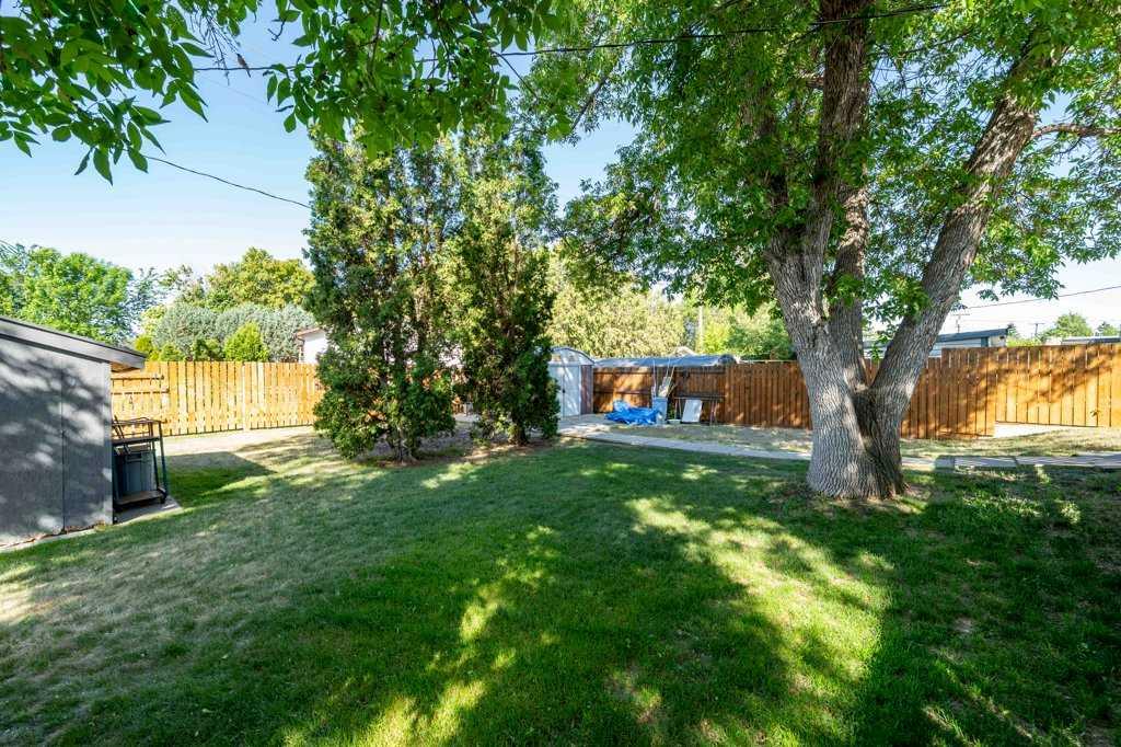 89 Cochrane Drive NW