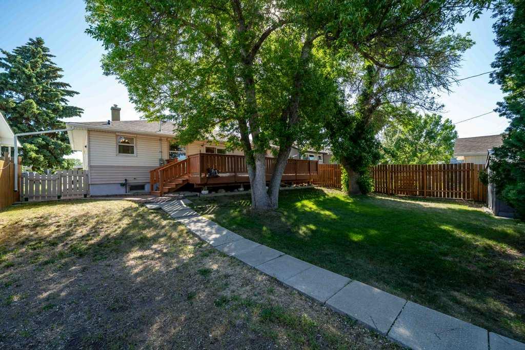 89 Cochrane Drive NW