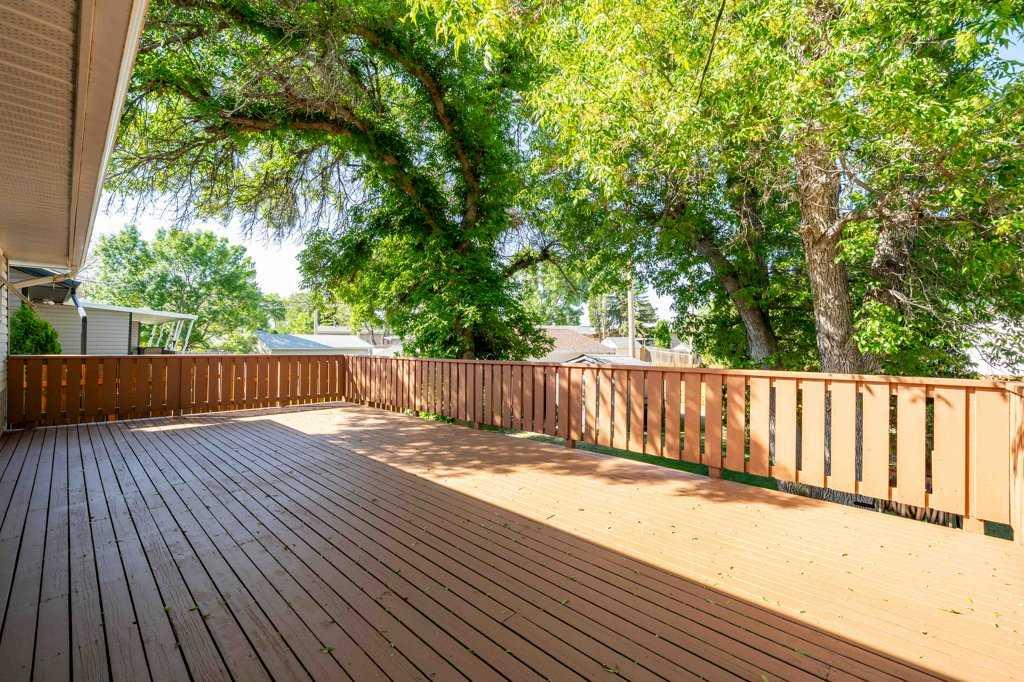 89 Cochrane Drive NW
