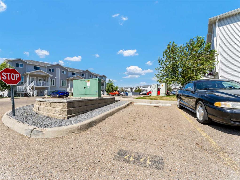 44 Northlands Pointe NE