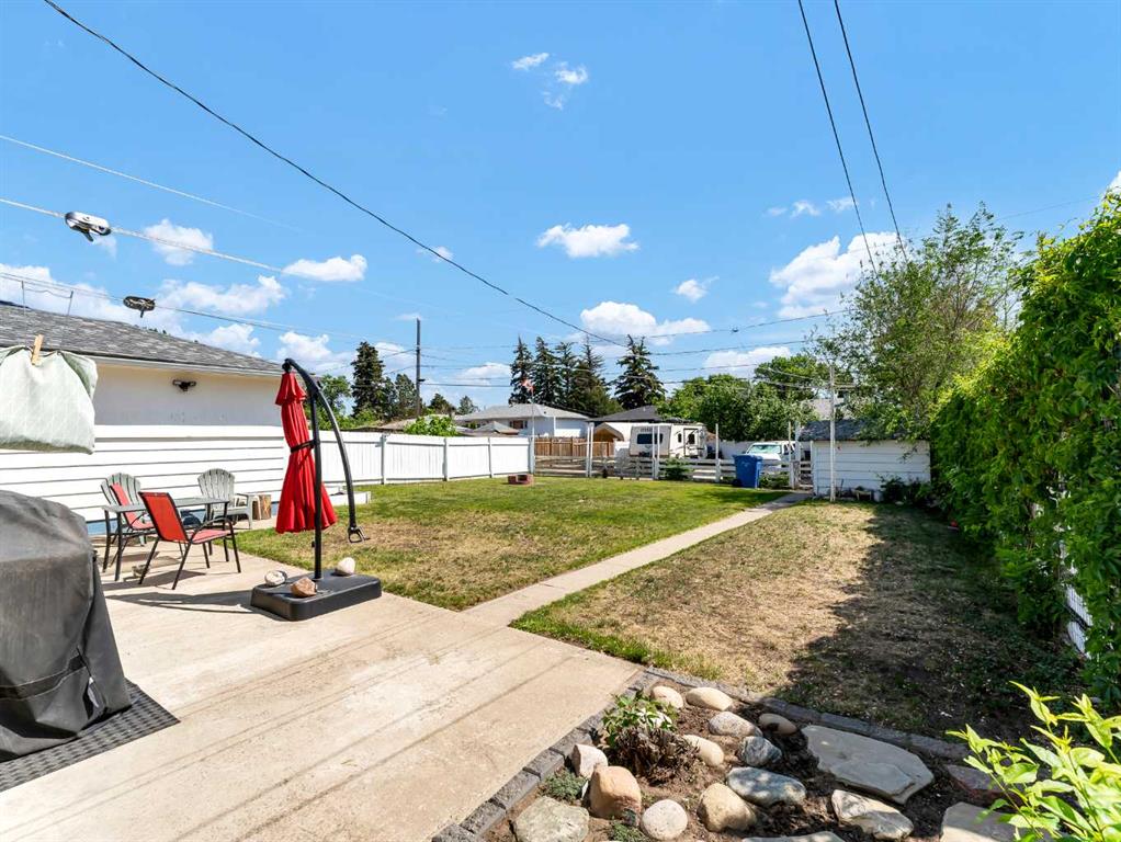 333 10 Street SW