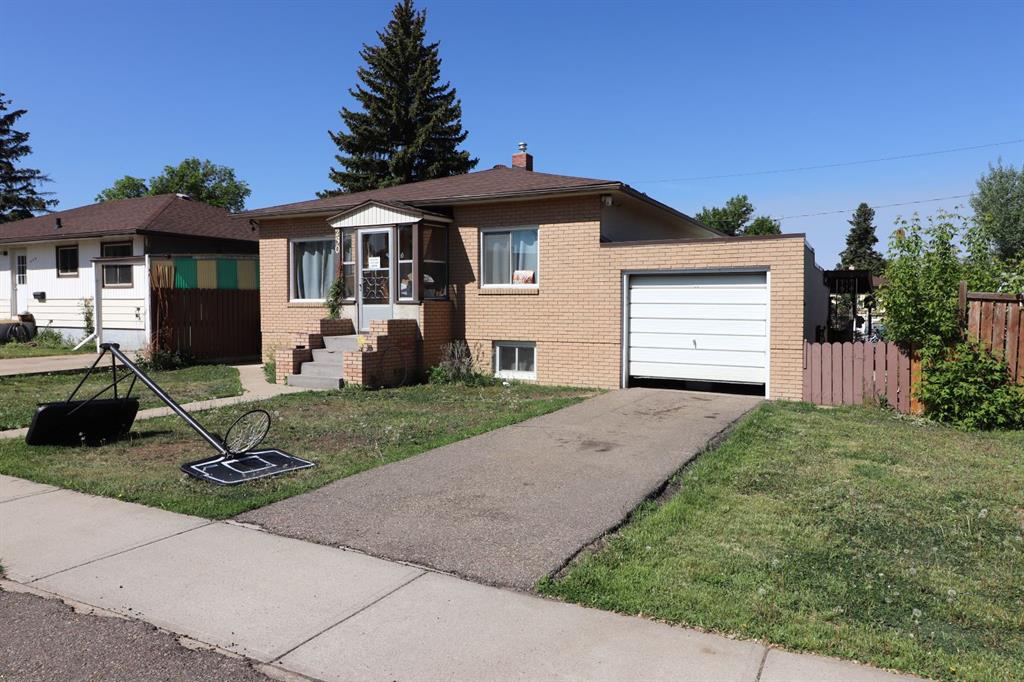 230 5 Street SE, Redcliff
