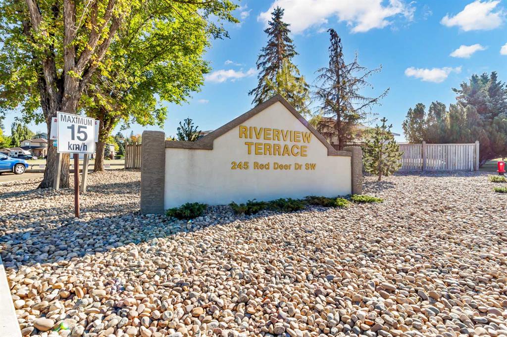 #405 245 Red Deer Drive SW, Medicine Hat