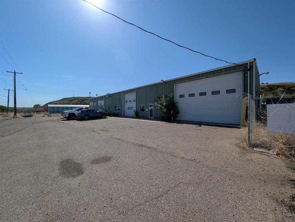 #A40 1177 Factory Street SE, Medicine Hat