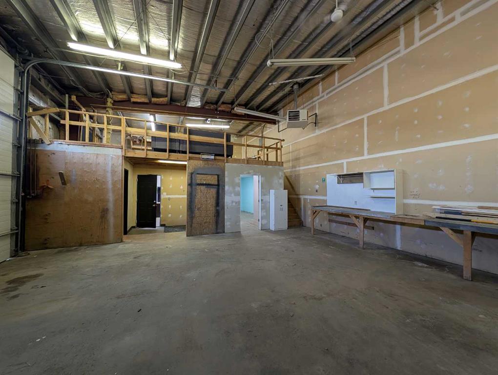 #A40 1177 Factory Street SE