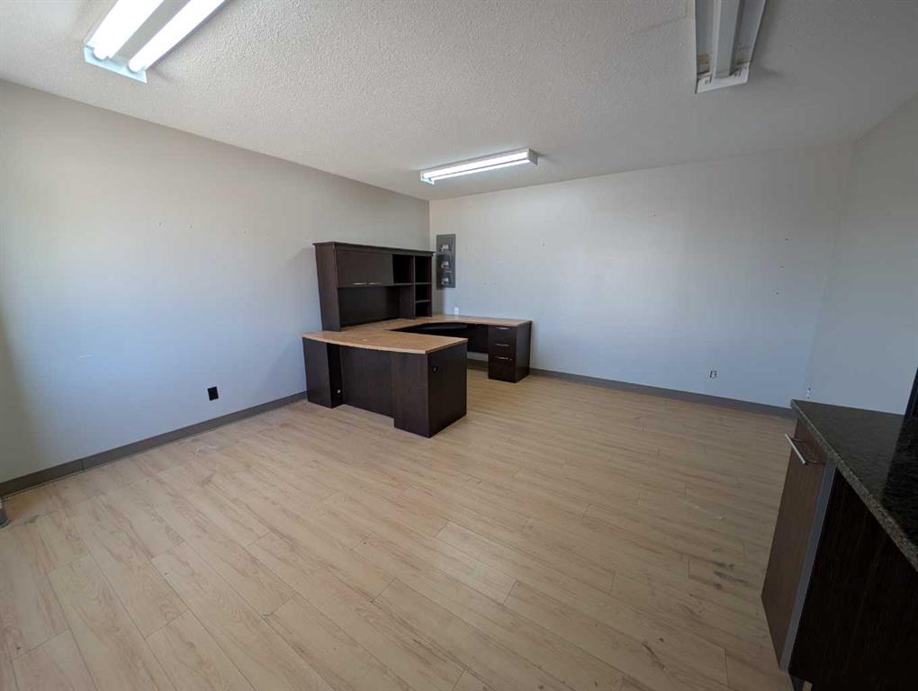 #A40 1177 Factory Street SE