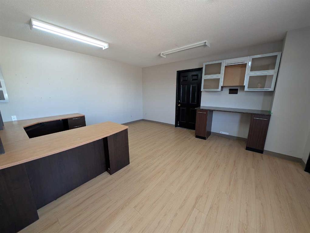 #A40 1177 Factory Street SE