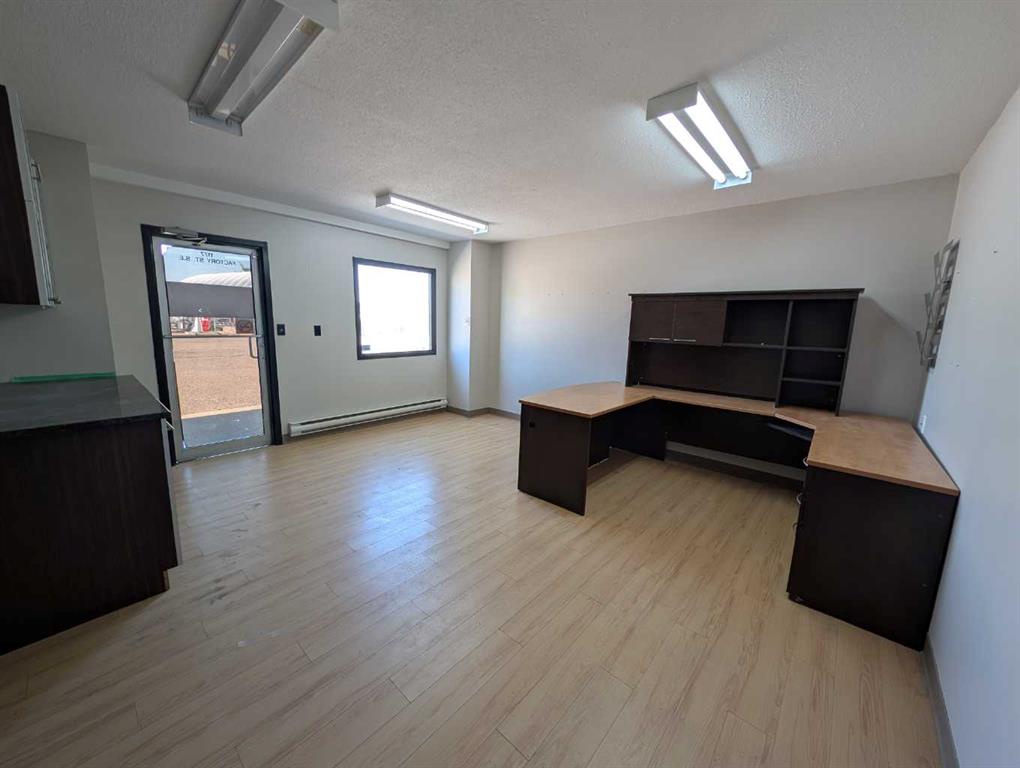 #A40 1177 Factory Street SE