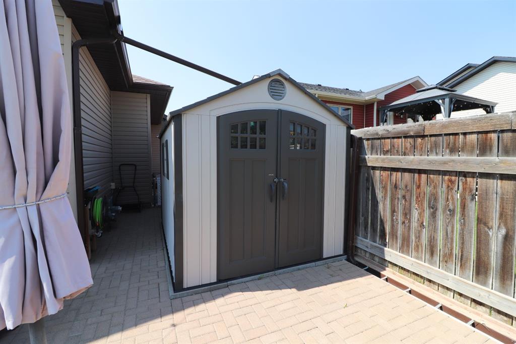 213 Somerset Way SE