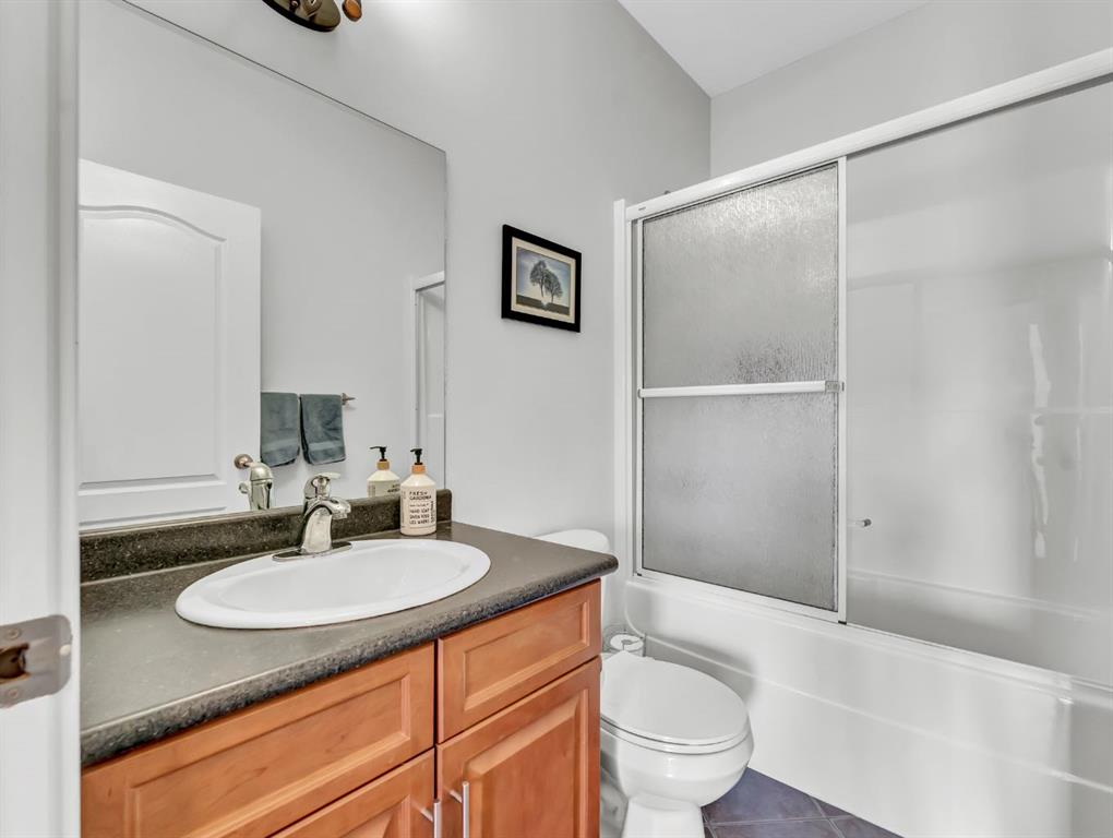 8 Sundance Close SW