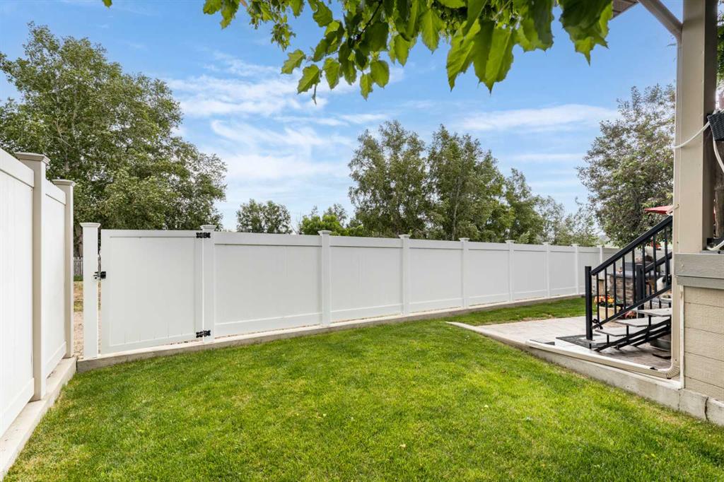 41 Hamptons Close SE