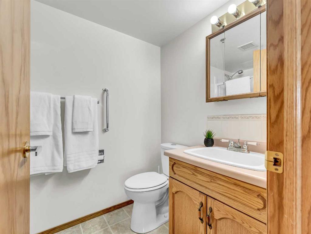 #320 22 Park Meadows Drive SE