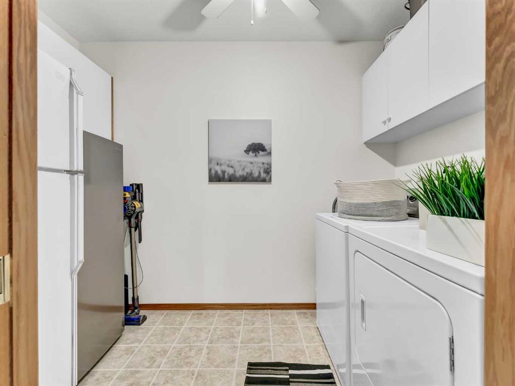 #320 22 Park Meadows Drive SE