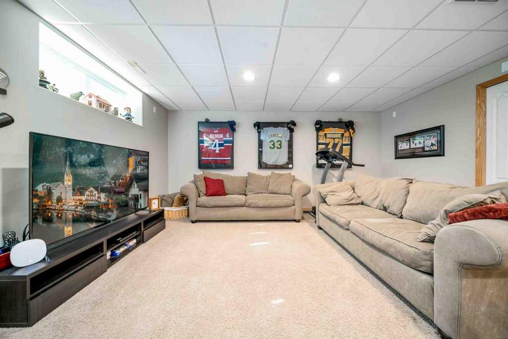 17 Sundance Road SW