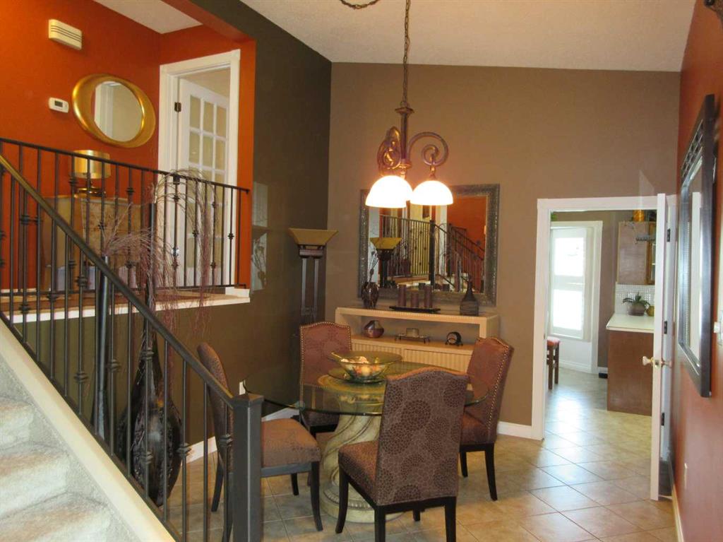 22 Iris Court SE