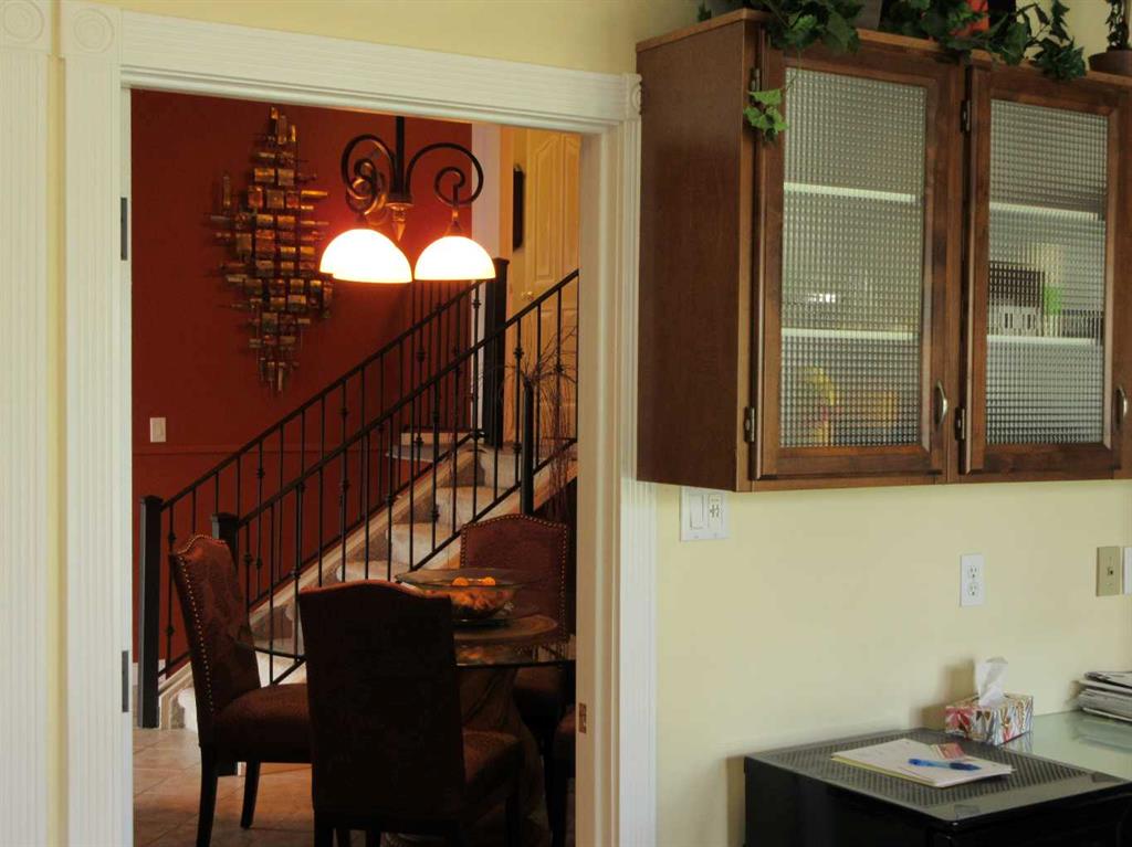 22 Iris Court SE