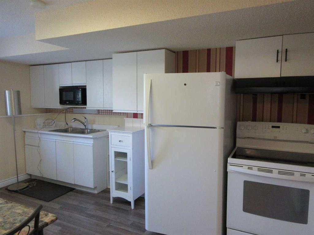 22 Iris Court SE