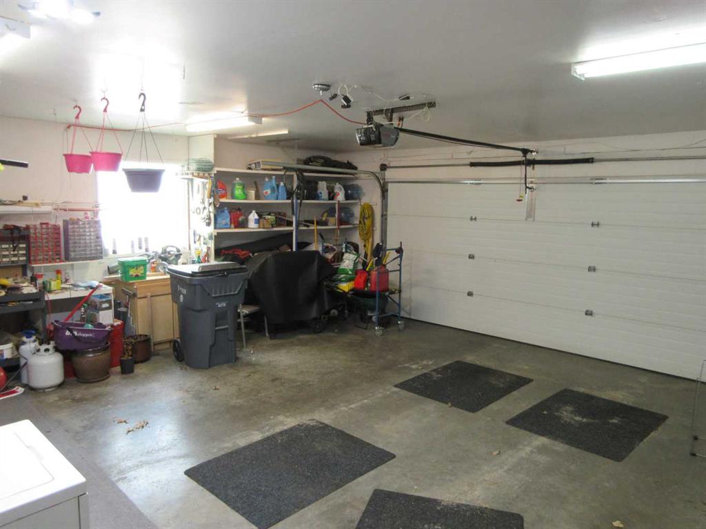 22 Iris Court SE