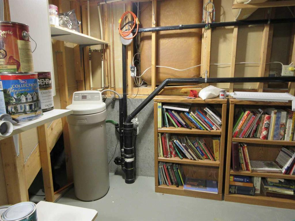 22 Iris Court SE