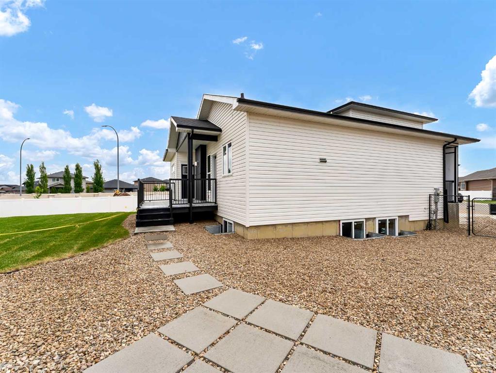 32 Somerside Way SE