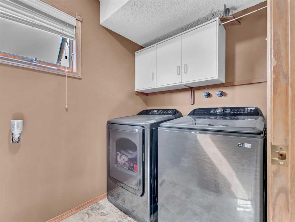 87 Shaw Crescent SE