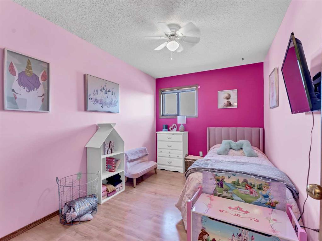87 Shaw Crescent SE