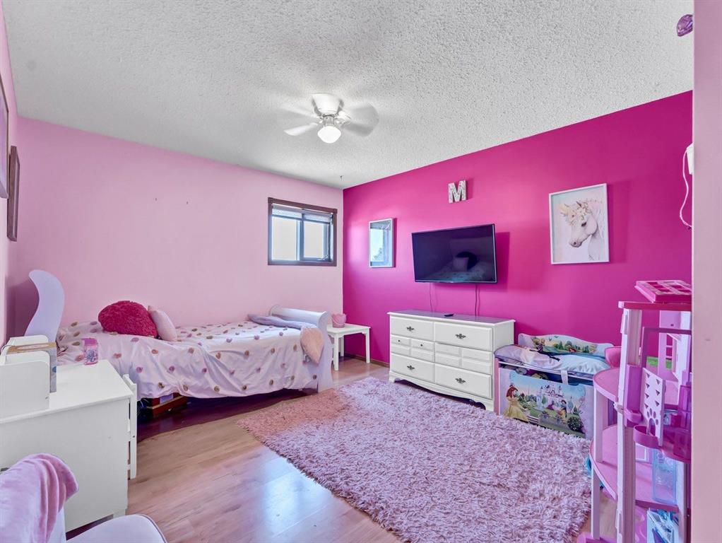 87 Shaw Crescent SE