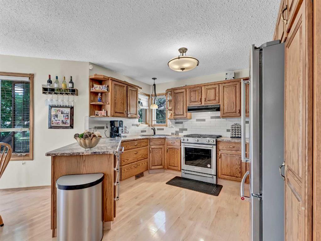 87 Shaw Crescent SE
