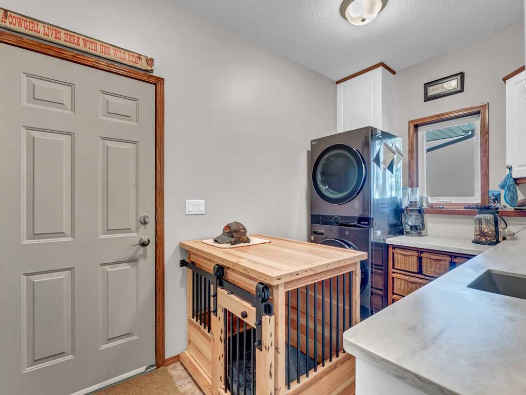 12026 Range Road 74  