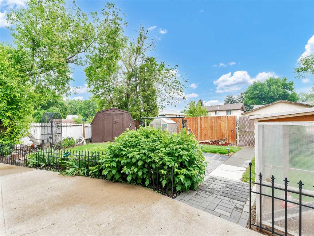 52 Cypress Way SE